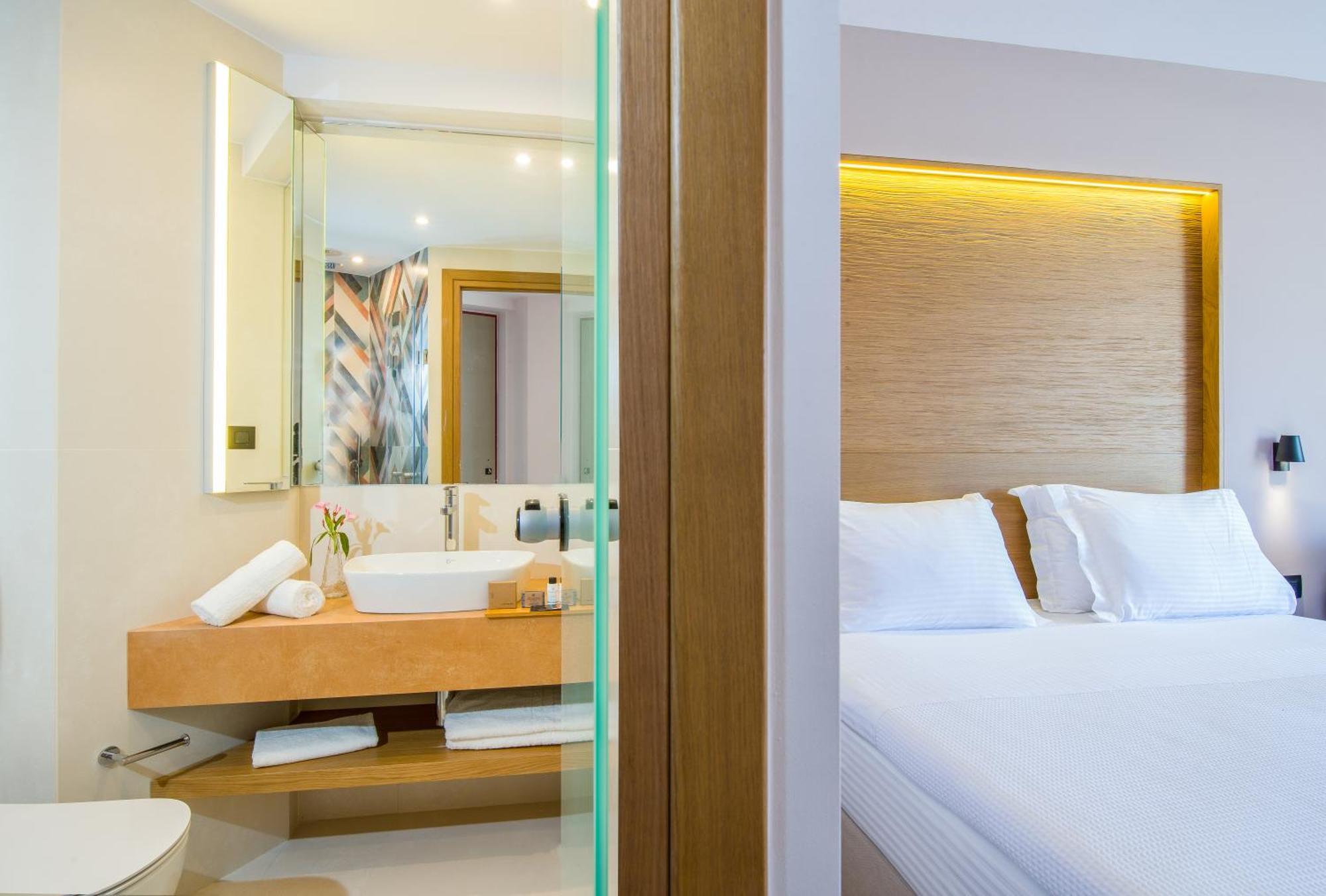 M City Hotel Ханья Номер фото