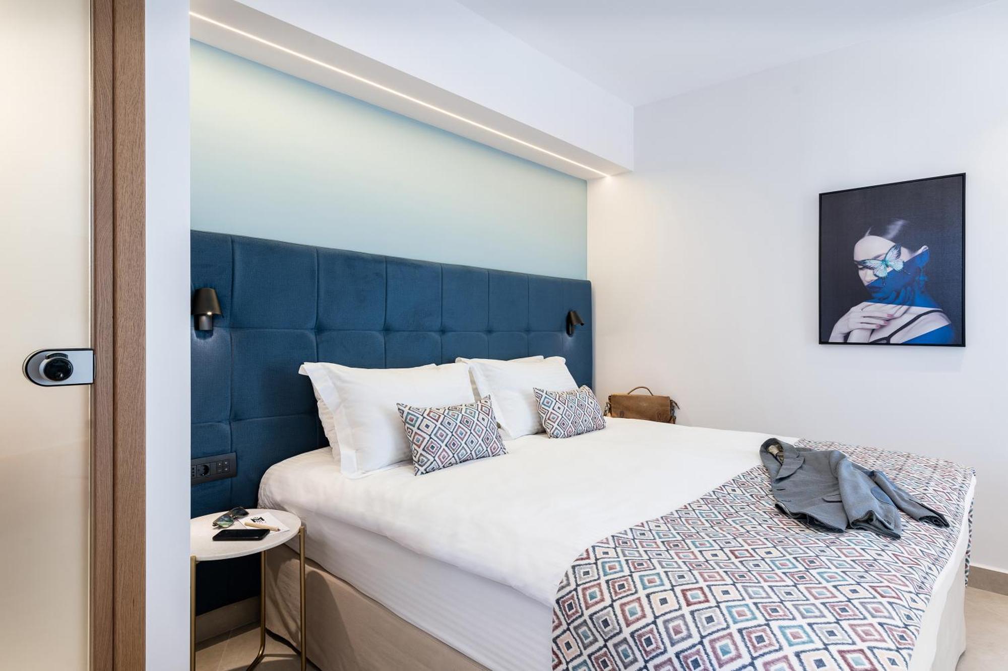 M City Hotel Ханья Номер фото